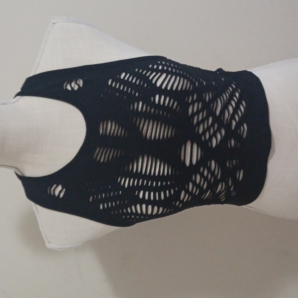 90 Degree by Reflex  women's black distressed crop top size small